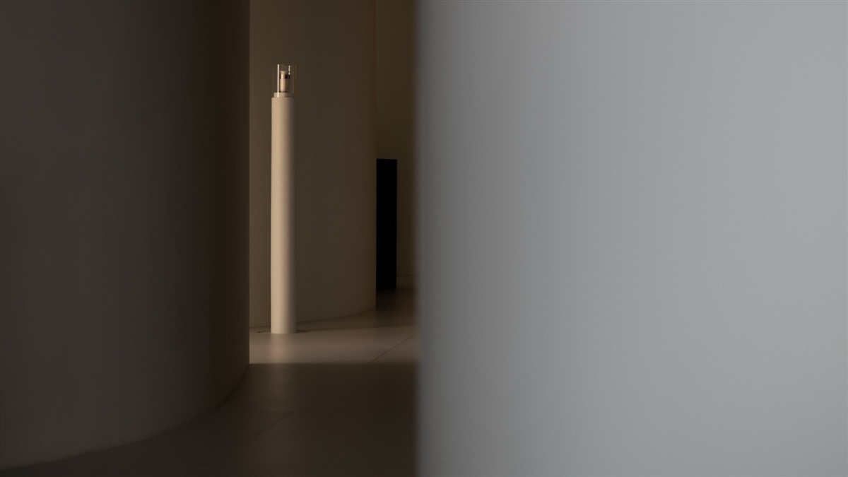 01-lobby-cover.jpg