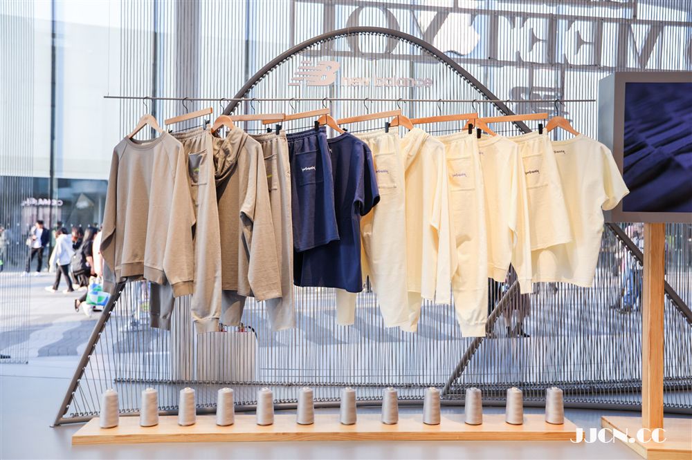 11-New-Balance-TDS系列服装-scaled.jpg
