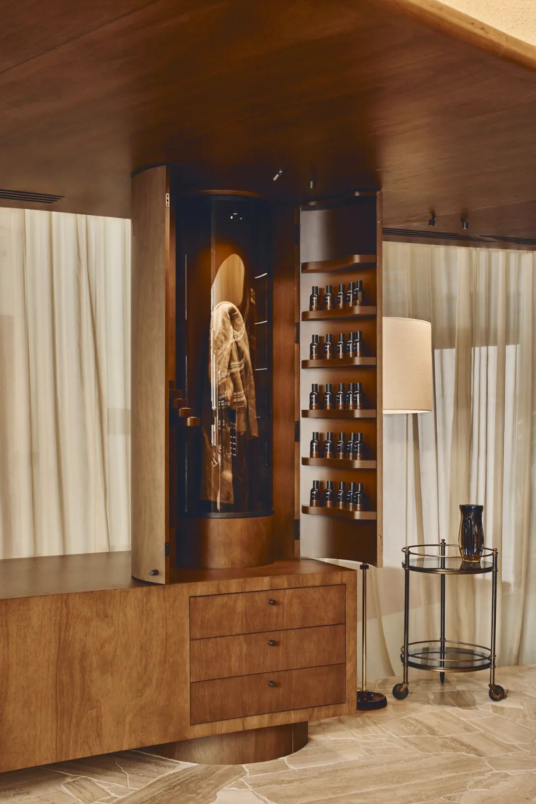 借鉴了城市建筑的品质,AESOP 开设新店 | CLARE COUSINS ARCHITECTS.(图9) 借鉴了城市建筑的品质,AESOP 开设新店 | CLARE COUSINS ARCHITECTS.(图9)