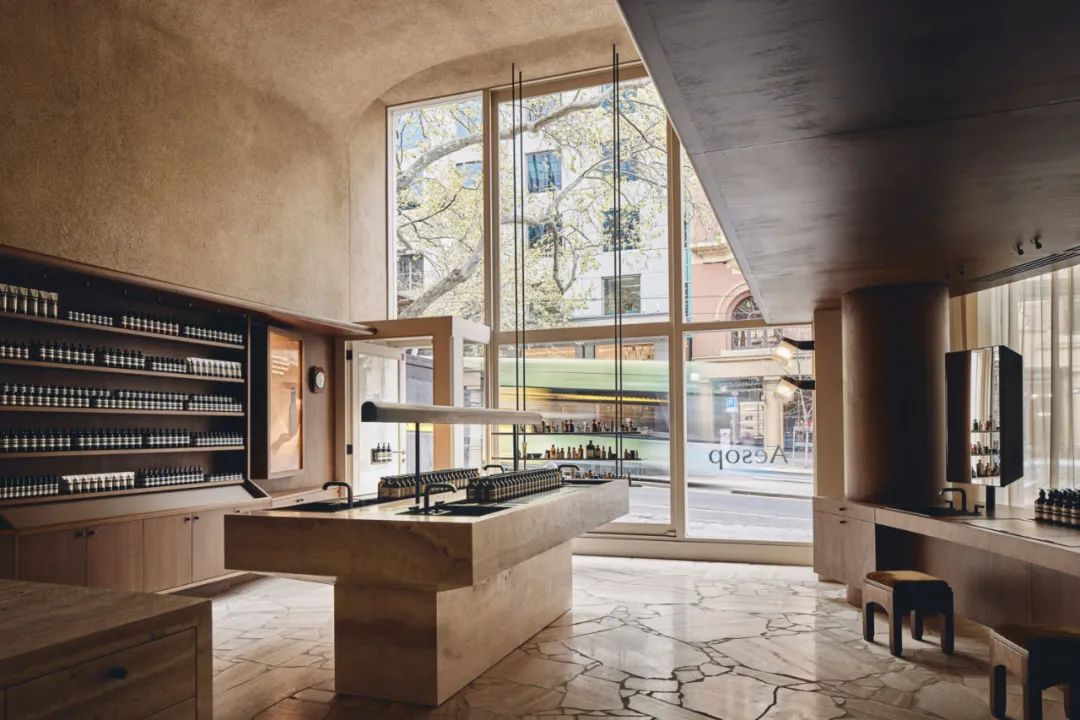 借鉴了城市建筑的品质,AESOP 开设新店 | CLARE COUSINS ARCHITECTS.(图2) 借鉴了城市建筑的品质,AESOP 开设新店 | CLARE COUSINS ARCHITECTS.(图2)